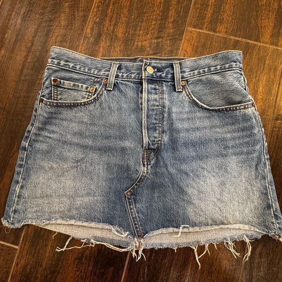 Levi's Dresses & Skirts - 🛍️ Levi’s Button Fly Denim Mini Skirt sz 31